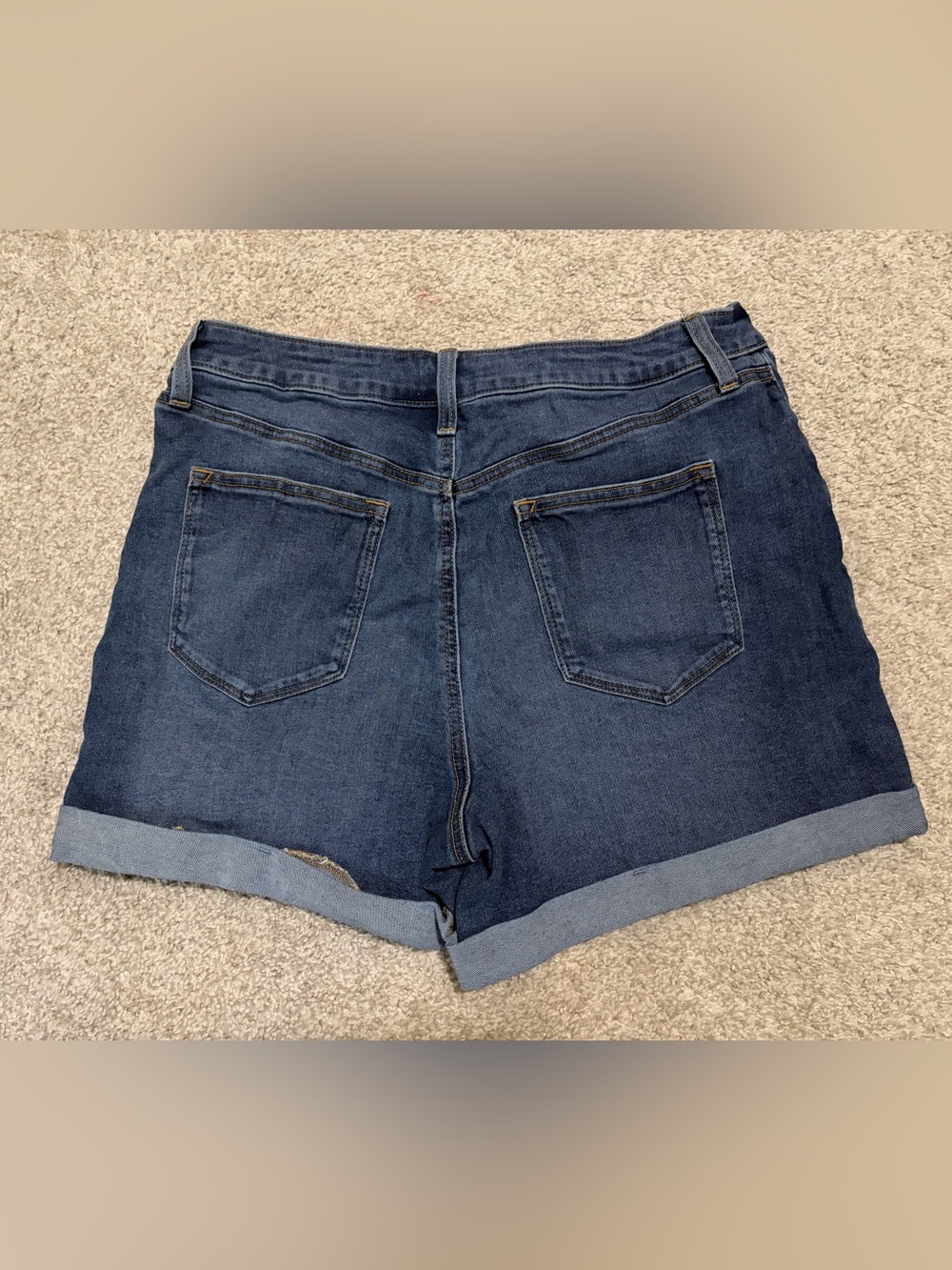 Sonoma Goods for Life Womens Denim Shorts Size 16 Medium Wash Cuffed - Picture 5 of 5